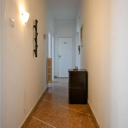 Innpisarentals - Airport Comfy Flat Apartman